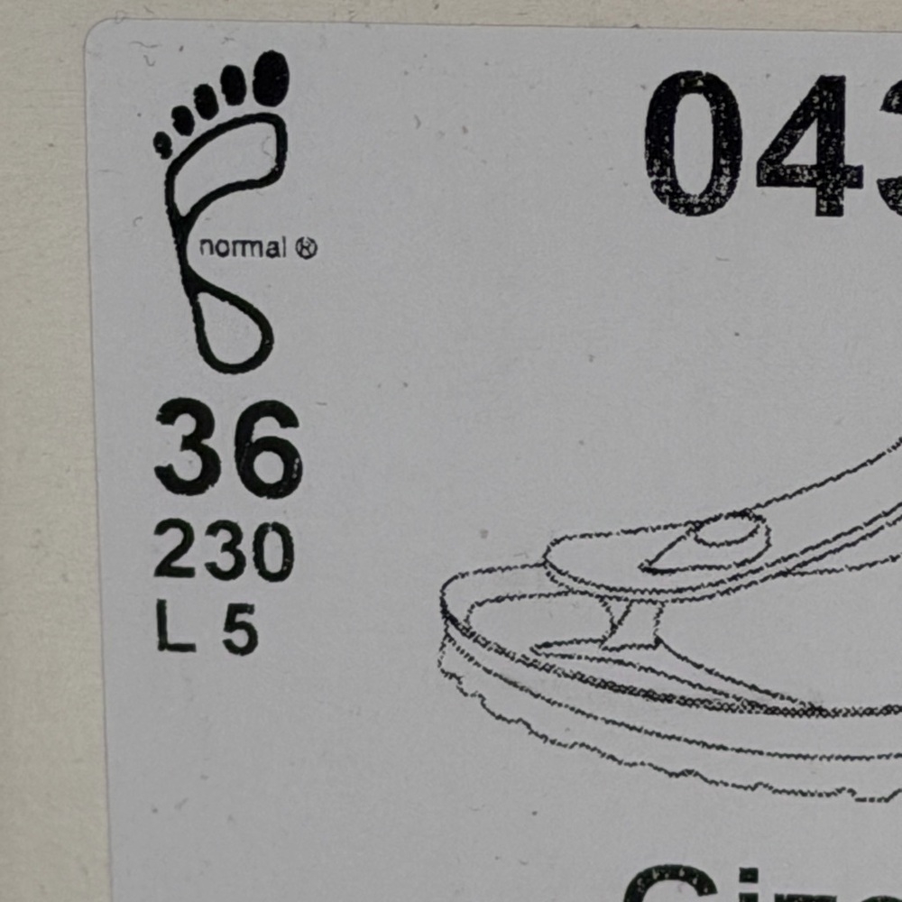 Birkenstock Gizeh Silver Leather Thong Sandals - Picture 6 of 9